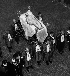 Processione-16b